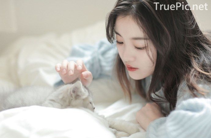 Chinese cute model - The Beautiful Lazy Cat