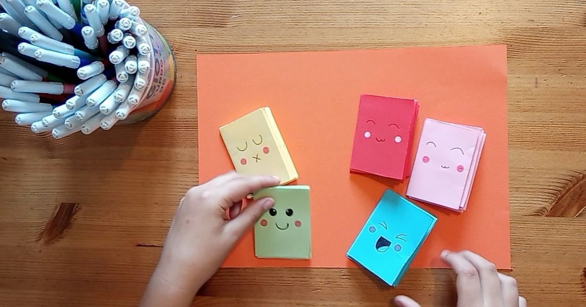 Libretto con un foglio A4