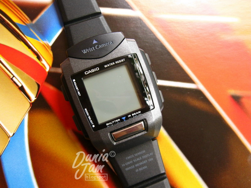 DUNIA JAM: Casio Wrist Camera WQV-1 - salah satu inovasi pertama di dunia dari Casio