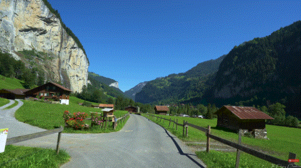 알프스 산맥에 위치한 스위스의 라우터브루넨 - 꾸르