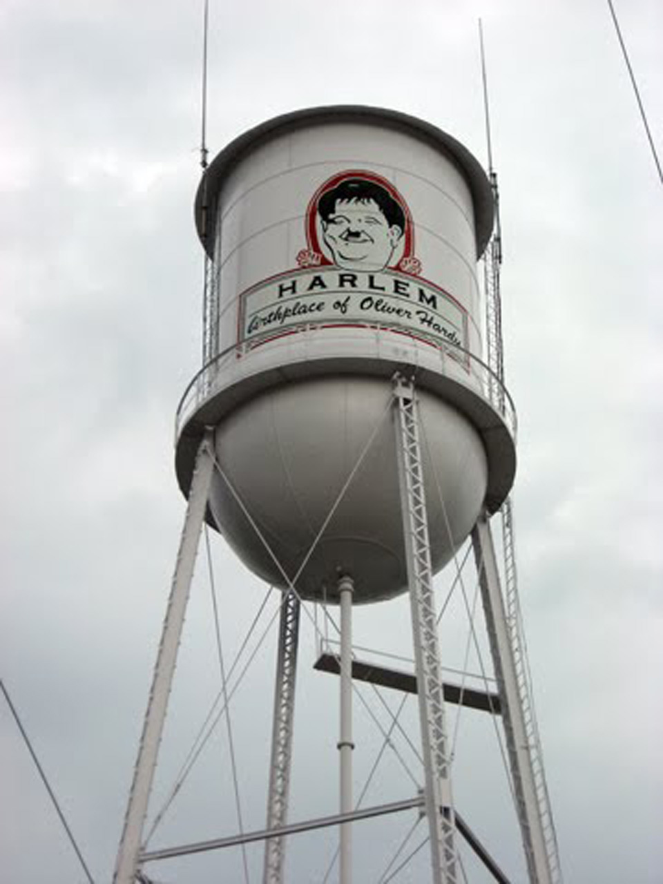 Eccentric Roadside Ollielujah! Harlem, birthplace of Oliver Hardy