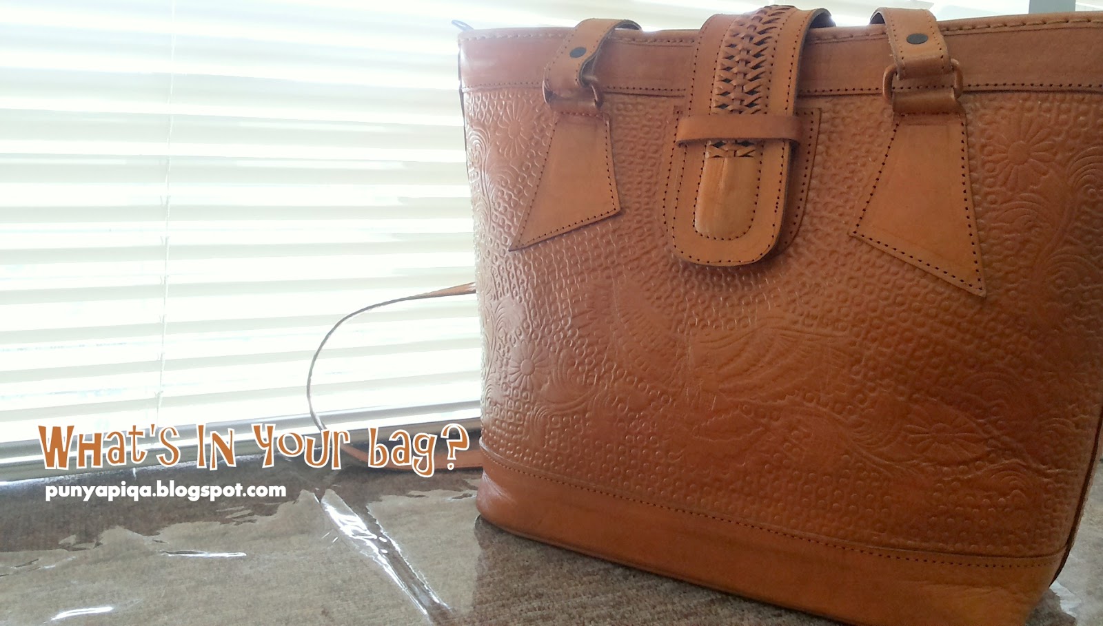 Errika Ayu Apa aja sih isi tas saya?