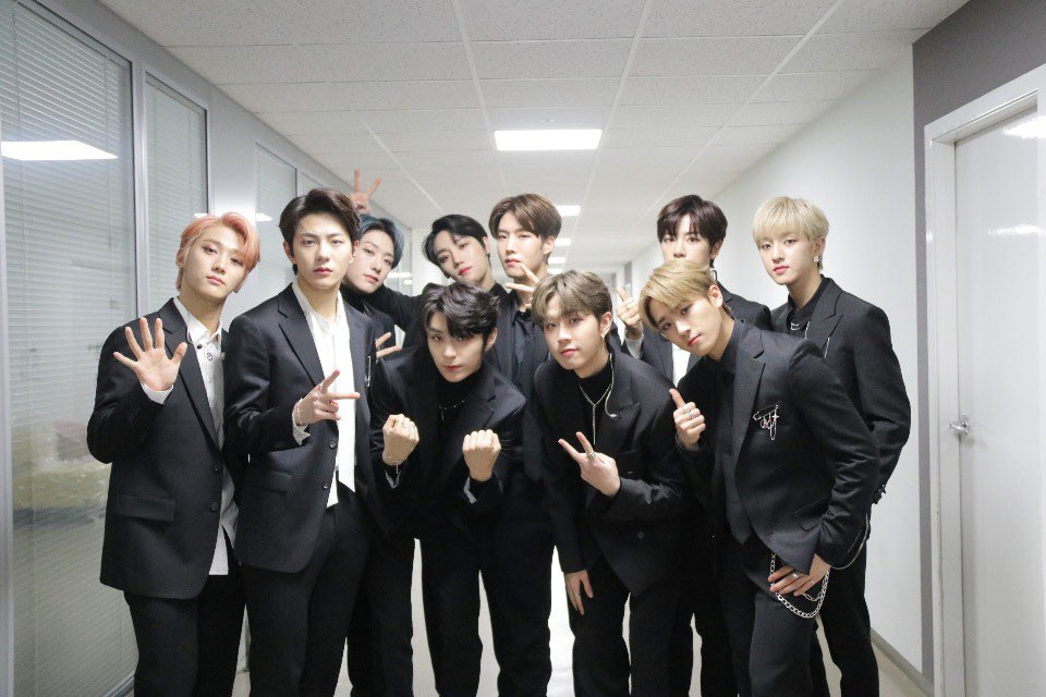 울림만 24명나왔다는 뮤뱅 연말결산 무대ㅋㅋㅋㅋ | 인스티즈