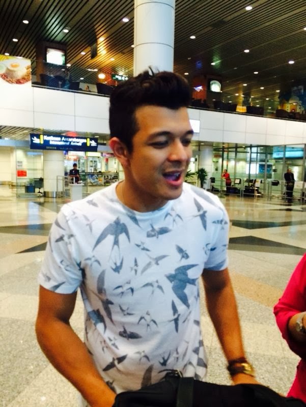 . The Arrival of the MR.POGI!! Jericho Rosales at Kuala Lumpur
