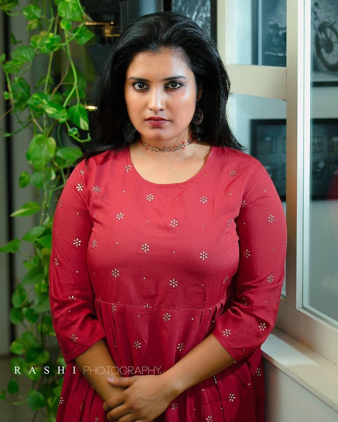 Malayalam actress sexy photoshoot | Roshna ann roy sexy seducing hot photos