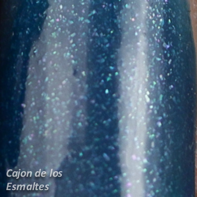 macro esmalte Avon Colortrend Azul perfecto una capa