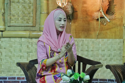Jadi Bintang Tamu di Live Talkshow, Novita Hardini Bicara Tentang Peran Perempuan dalam Keluarga di Era Sekarang