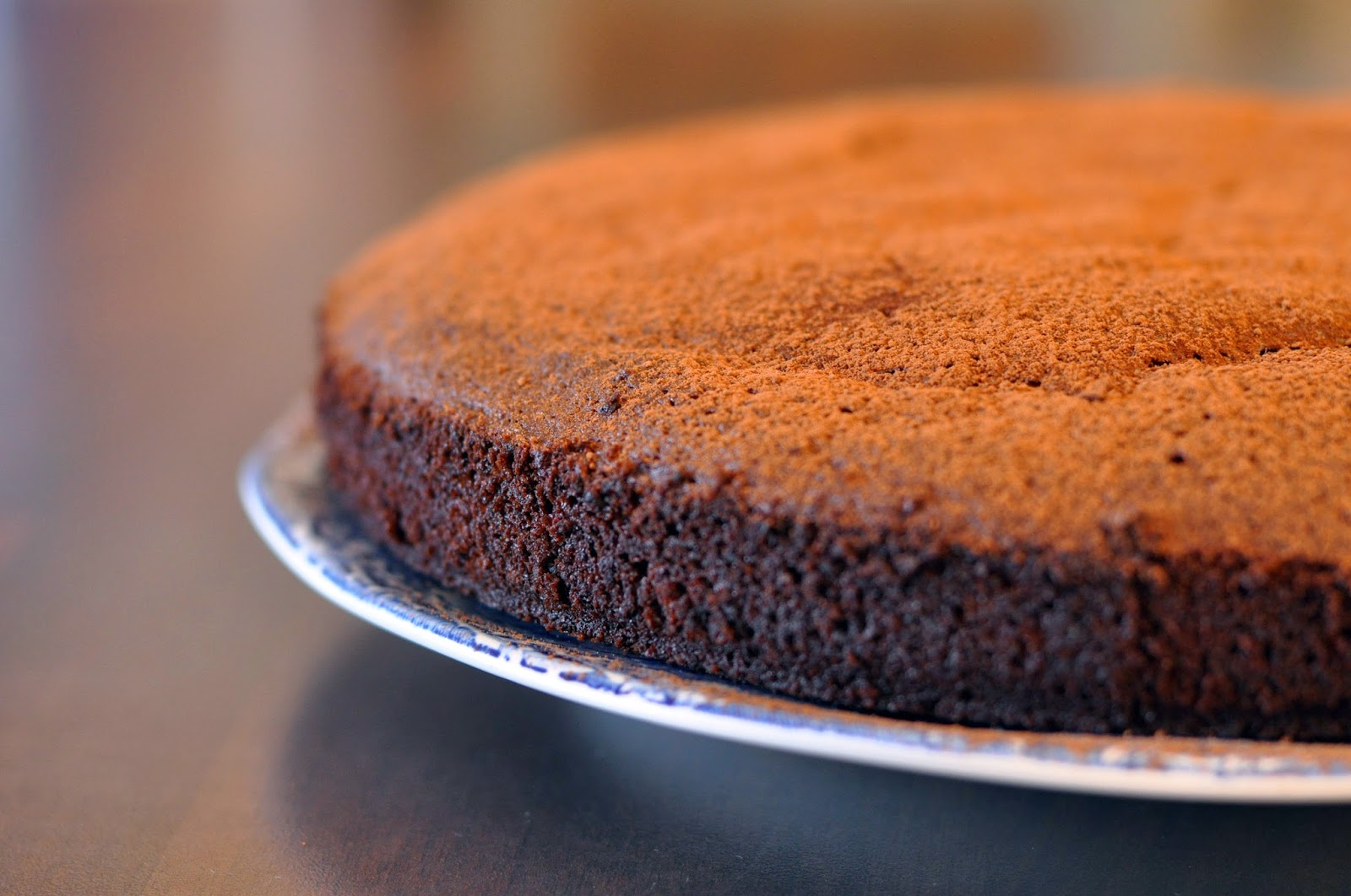 Recipe: Flourless Almond & Amaretto Chocolate Cake