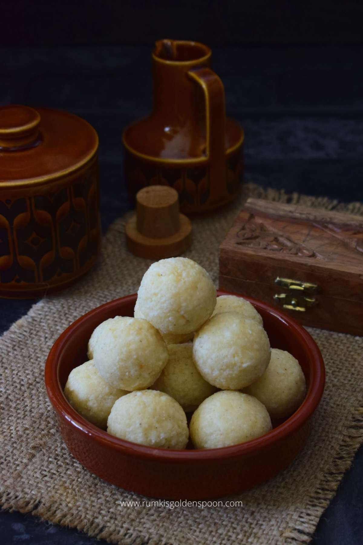 narkel naru, narkel naru recipe, chinir narkel naru recipe, narkeler naru recipe bengali, coconut naru, narkel naru recipe bengali, how to make narkel naru, narkel naru banana recipe, recipe for narkel naru, narkel naru bengali recipe, coconut ladoo recipe, coconut ladoo recipe without condensed milk, coconut ladoo with khoya, coconut laddu, coconut ladoo, fresh coconut ladoo, narkeler naru, narkol naru, bengali sweet, bengali dessert, bengali desserts, bengali sweet dish, simple bengali dessert recipes, easy bengali dessert, bengali dessert recipe, bengali dessert recipes, Rumki's Golden Spoon