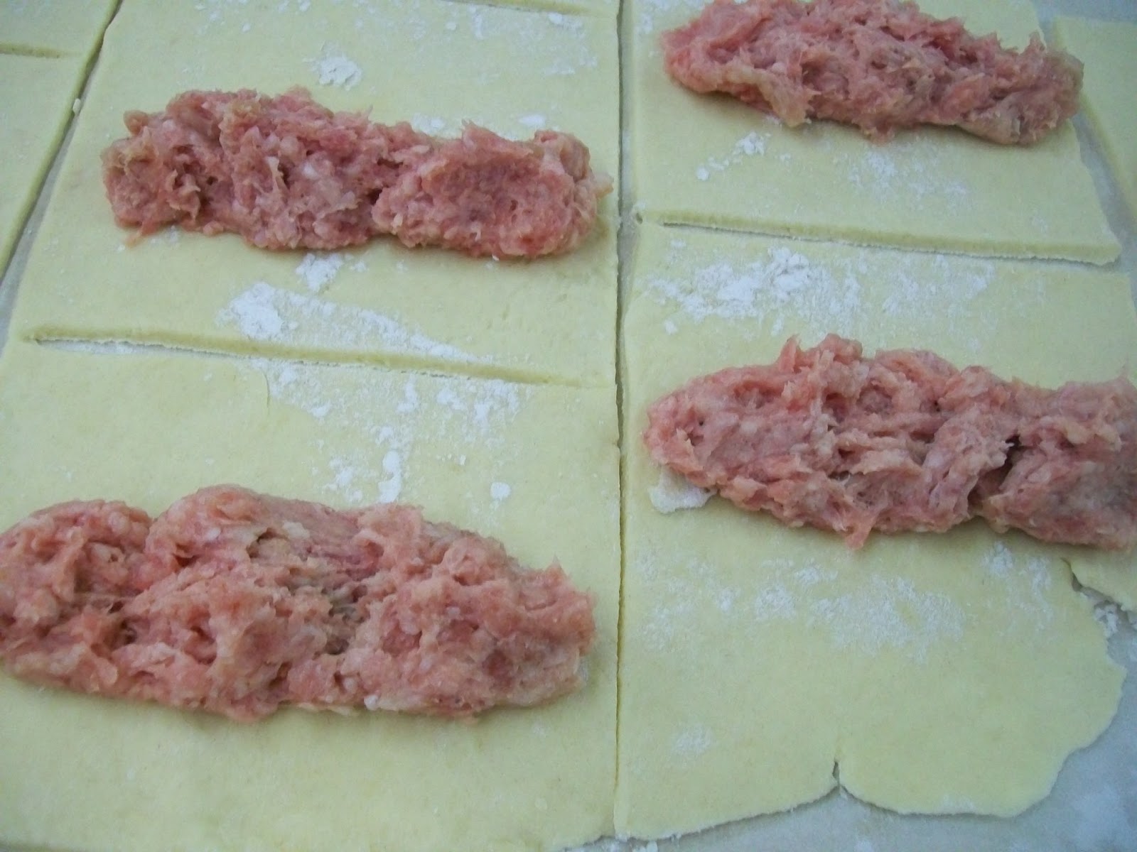 Michigan Cottage Cook HOW TO MAKE DUTCH PIGS IN A BLANKET6,000 AT A