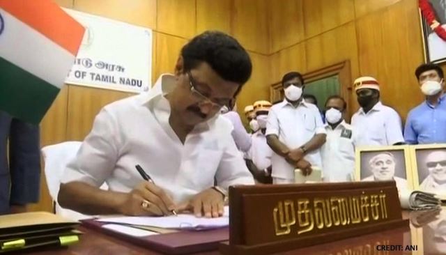 Priest post open for everybody- ಅರ್ಚಕ ಹುದ್ದೆಗೆ ಎಲ್ಲಾ ಜಾತಿಯೂ ಅರ್ಹ: ಅರ್ಚಕರ ನೇಮಕಾತಿಯಲ್ಲಿ ಎಂ.ಕೆ. ಸ್ಟ್ಯಾಲಿನ್ ಕ್ರಾಂತಿಕಾರಿ ಹೆಜ್ಜೆ Priest post open for everybody- ಅರ್ಚಕ ಹುದ್ದೆಗೆ ಎಲ್ಲಾ ಜಾತಿಯೂ ಅರ್ಹ: ಅರ್ಚಕರ ನೇಮಕಾತಿಯಲ್ಲಿ ಎಂ.ಕೆ. ಸ್ಟ್ಯಾಲಿನ್ ಕ್ರಾಂತಿಕಾರಿ ಹೆಜ್ಜೆ
