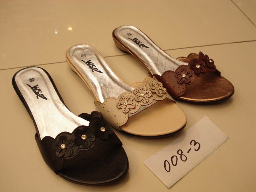 Pakistani New Shoes Designs 2013 For Women By Waheed Shoes Company