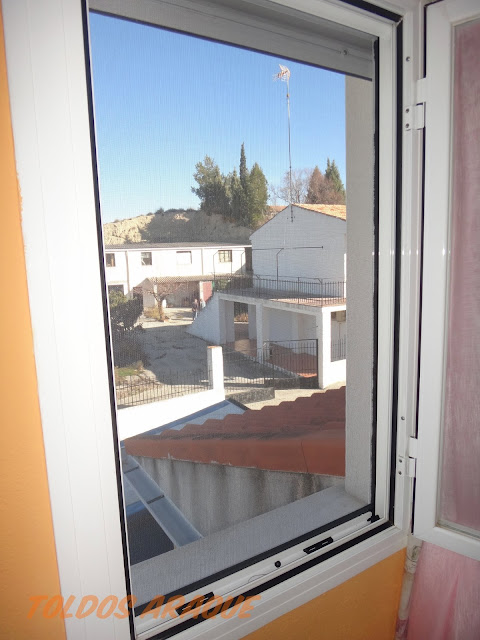 Instalación de mosquiteras enrollables en seseña mosquitera%2Benrollable%2Baluminio%2Bblanco%2B%25283%2529