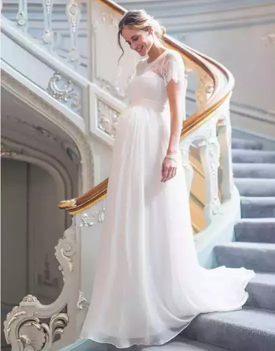 9 élégantes Robes de mariée pour femmes enceintes 9 élégantes Robes de mariée pour femmes enceintes