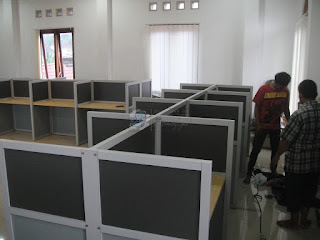 Meja Partisi Kantor Lurus Panjang per meja 100 cm (Meja Sekat Kantor)