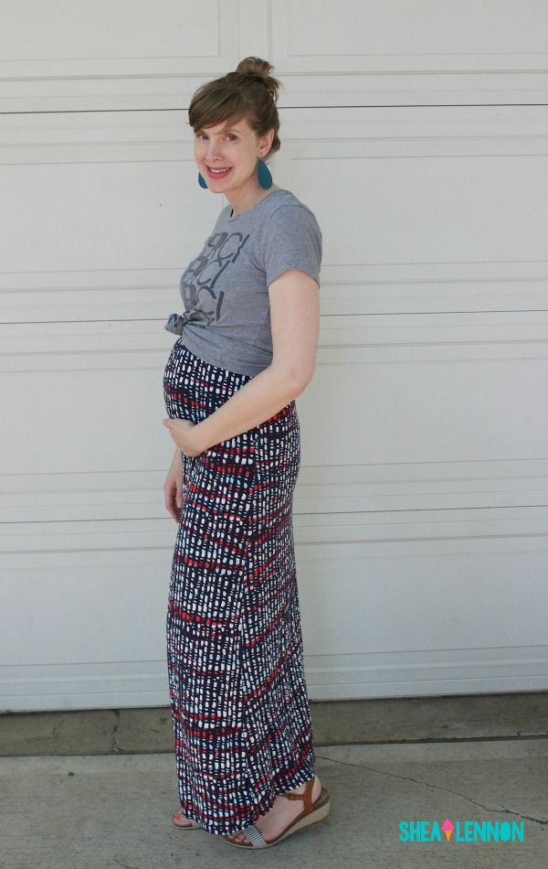 Knot a regular-sized graphic tee over a maxi dress for a look that works for both maternity and non-maternity style | www.shealennon.com