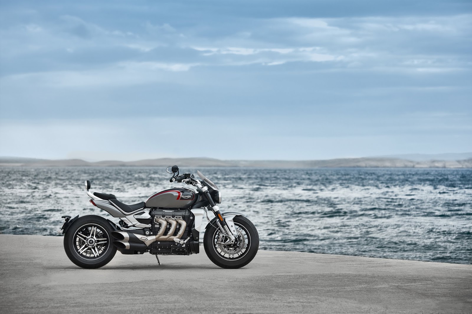 РњРѕС‚РѕС†РёРєР» Triumph Rocket 2020