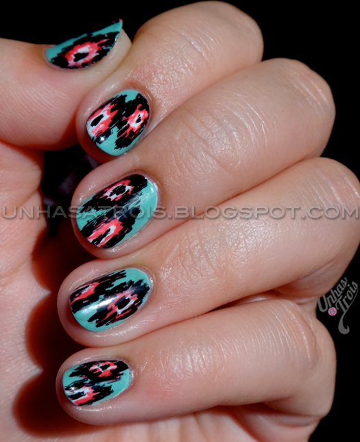 Unhas a Trois: Ikat Nail Art (31 Day Challenge: Day 30)