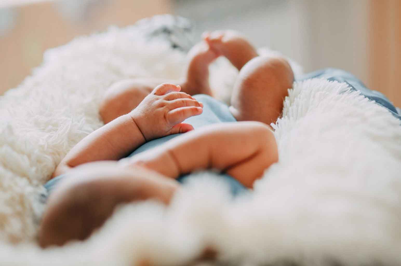 Everything to Know About Safe Sleep When Traveling with a Newborn