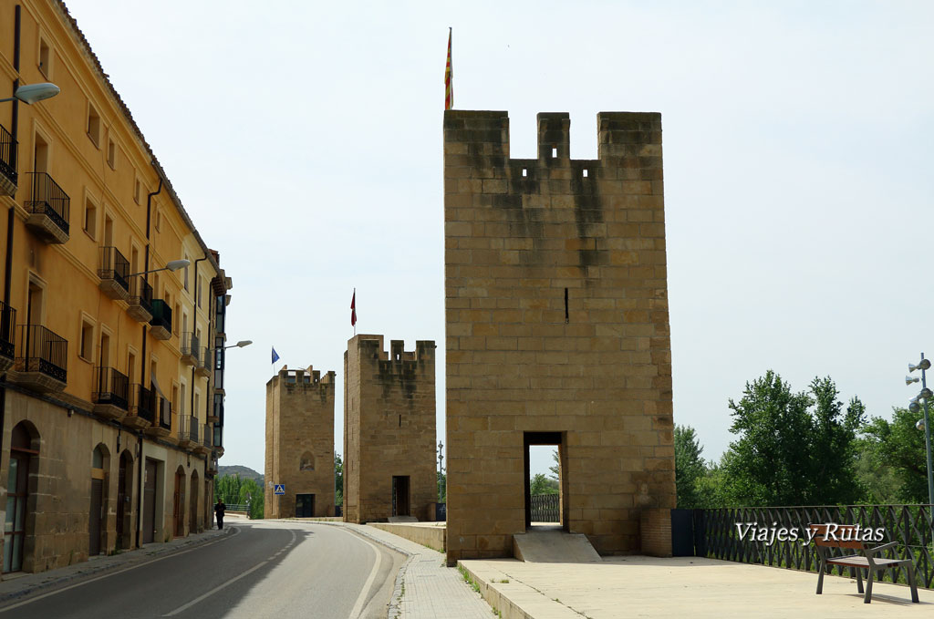 Torreones medievales pertenecientes a la antigua muralla de Alcañiz, Teruel