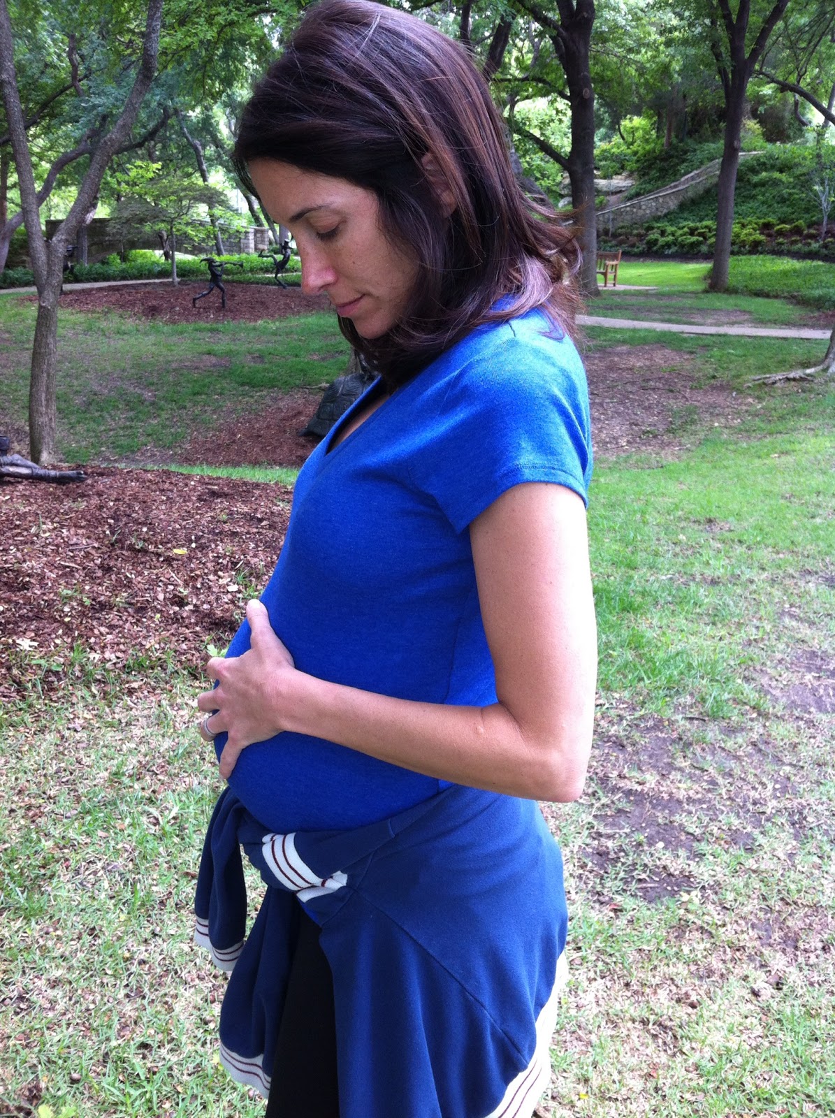 Squires Digest: Mamma 6.5 Months Pregnant