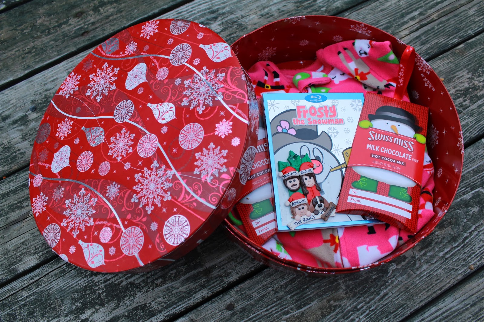 Small Town Hoopla Open on CHRISTMAS EVE!