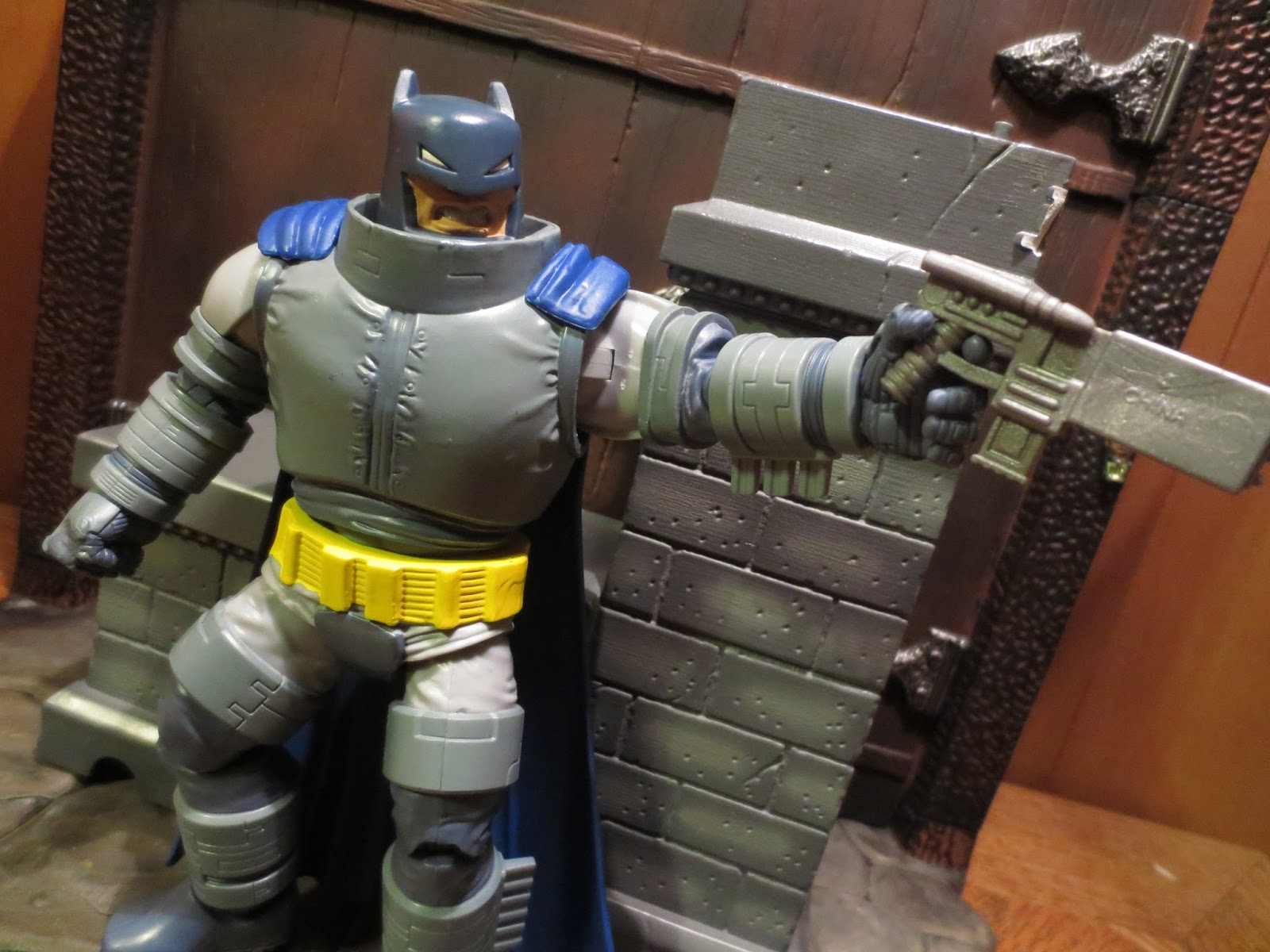 Action Figure Barbecue: Action Figure Review: Armored Batman (The Dark  Knight Returns) from DC Comics Multiverse by Mattel