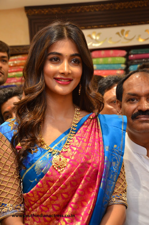 Pooja Hegde Launches Anutex Shopping Mall