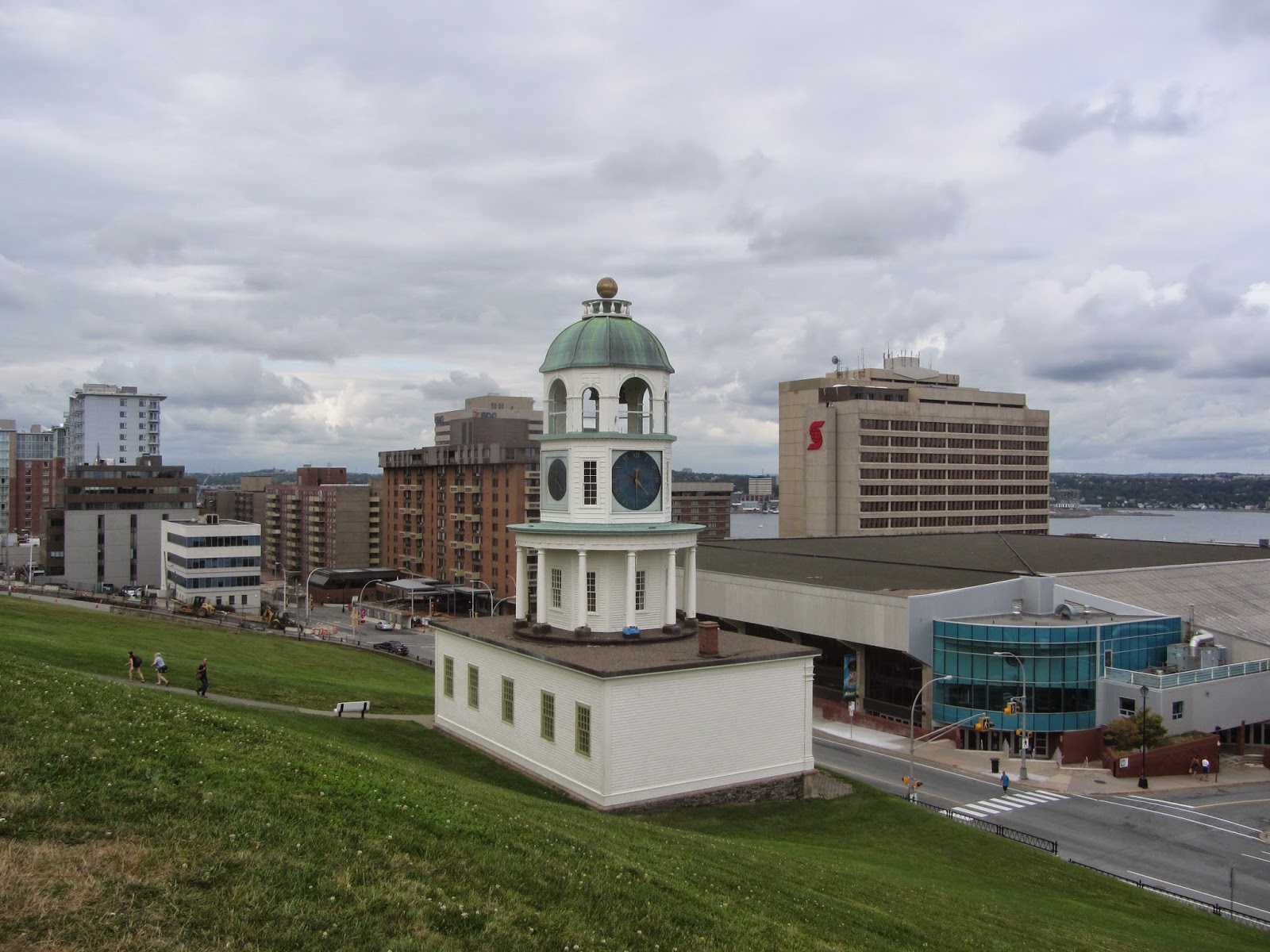 run, gloria, run! halifax halifax halifax