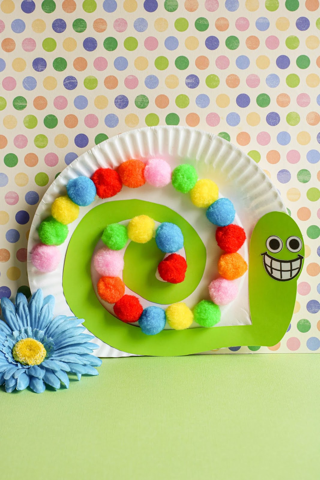 Fun Snail Paper Plate Craft for Kids {with free template}