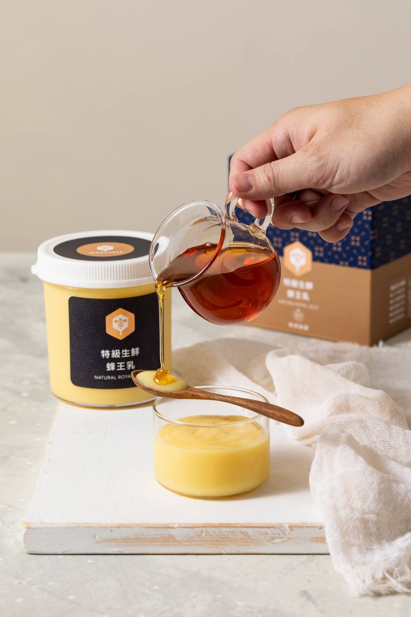 蜂蜜的好處和優點有哪些 蜂王乳和一般蜂蜜的差異