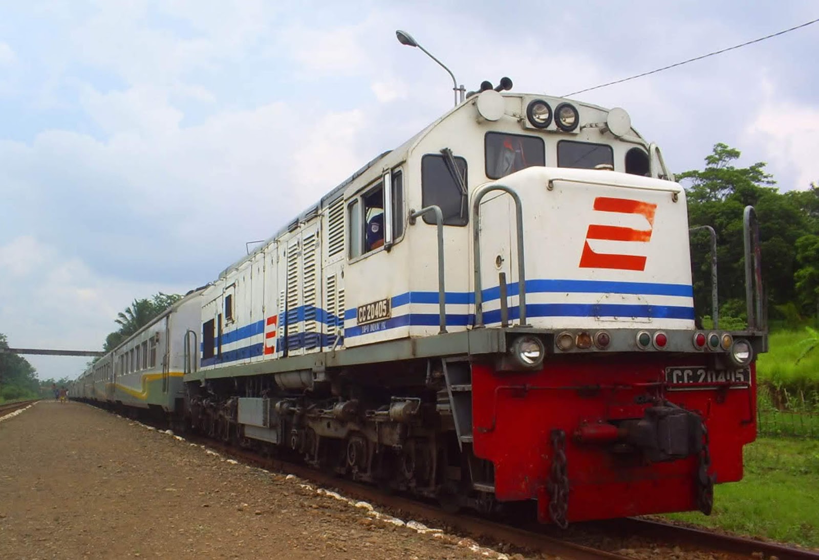 Kereta Api Ekonomi Bogowonto