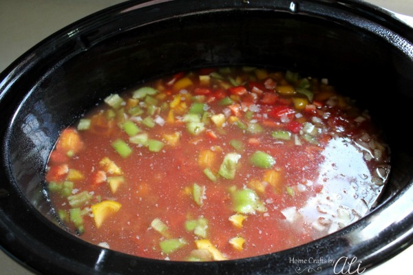 Slow Cooker Stuffed Pepper Soup - Home Crafts by Ali