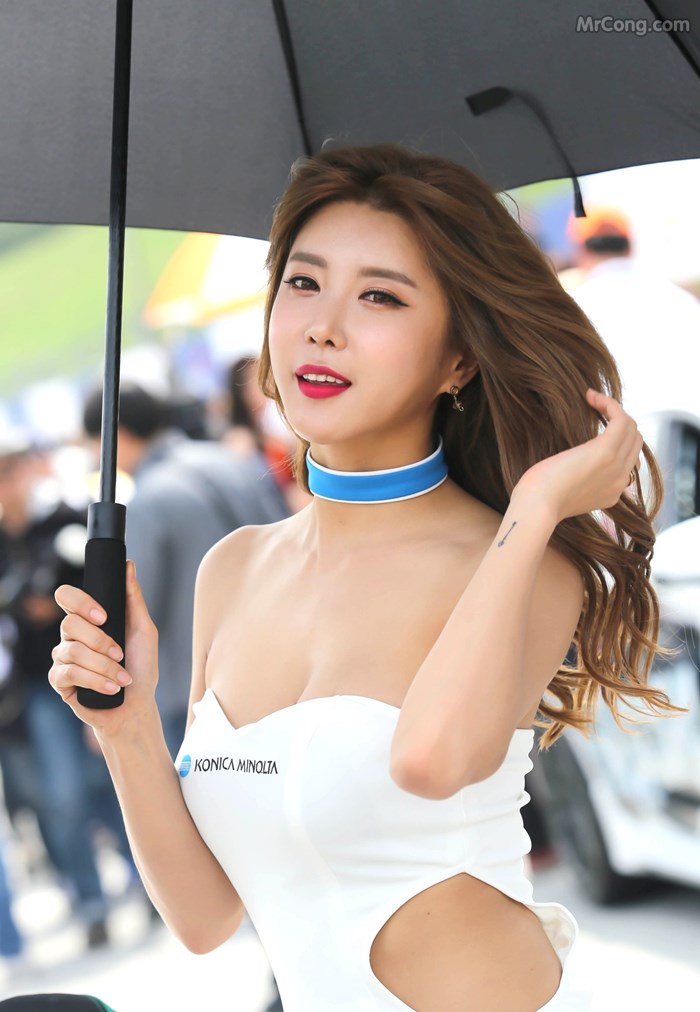 Heo Yoon Mi&#39;s beauty at the CJ Super Race event, Round 1 (70 photos) photo 3-14