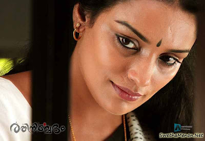 Mallu Actress Swetha Menon: Hot Swetha Menon in Rathinirvedam Photos