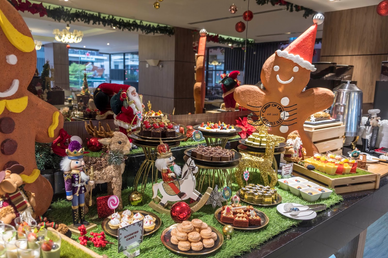 Iconic Hotel Christmas & New Year Buffet Selections and Christmas Tree