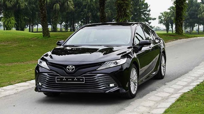 Toyota Camry 2.5Q 2021. Màu đen. Mới 99%