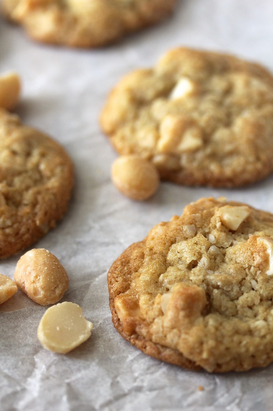 Macadamia Nut and White Chocolate Chunk Cookies | Karen&amp;#39;s Kitchen Stories