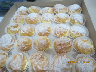 CREAM PUFF WITH SPECIAL FILLING
