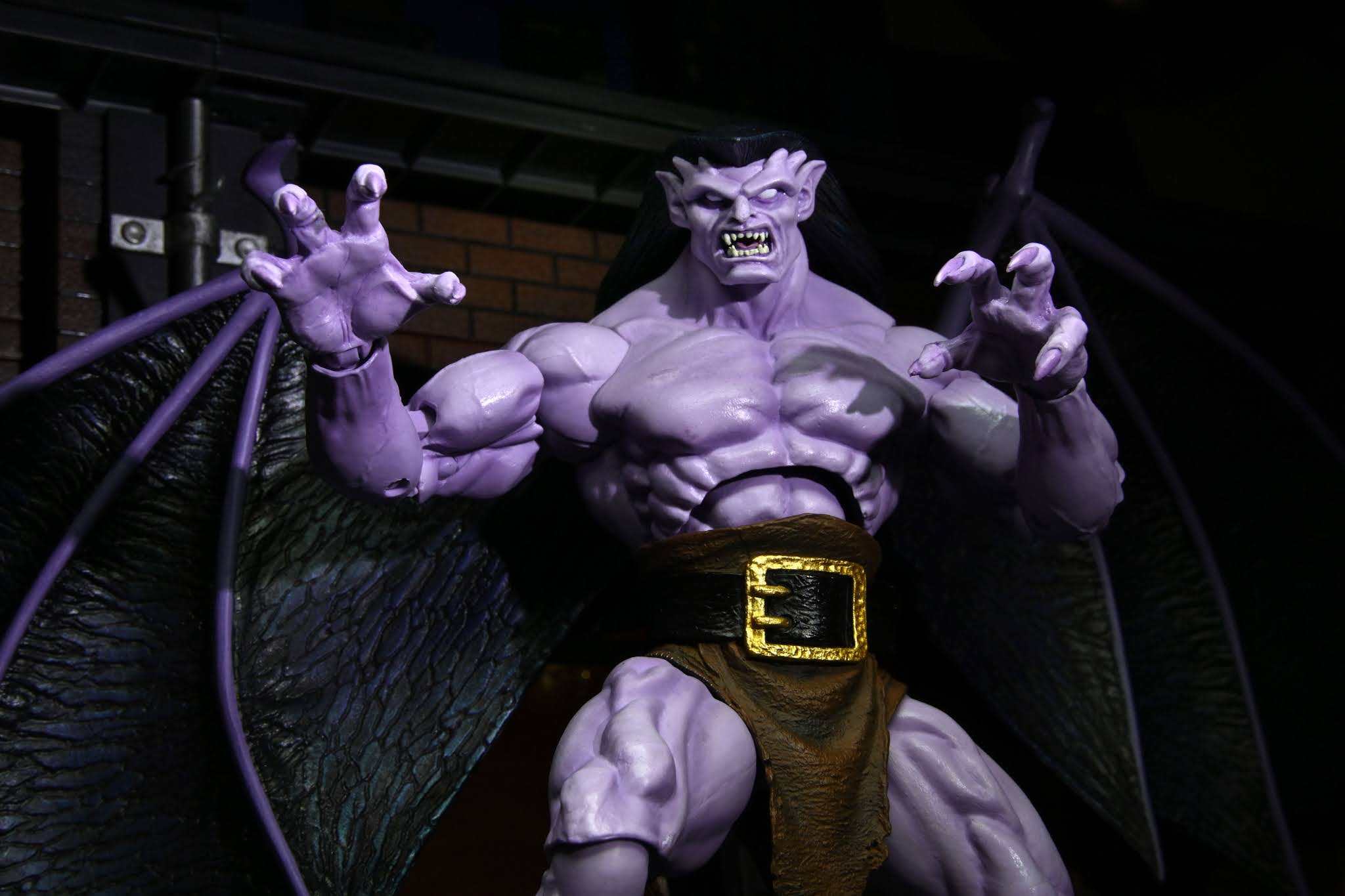 Disneyâs Gargoyles Goliath Ultimate 7 inch scale Figure by NECA revealed!