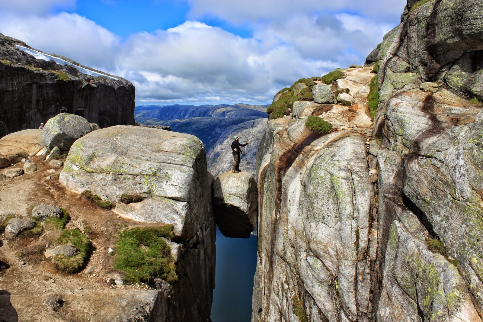 文然有序 20 BEST DAY HIKES IN THE WORLD by Earthtrekkers