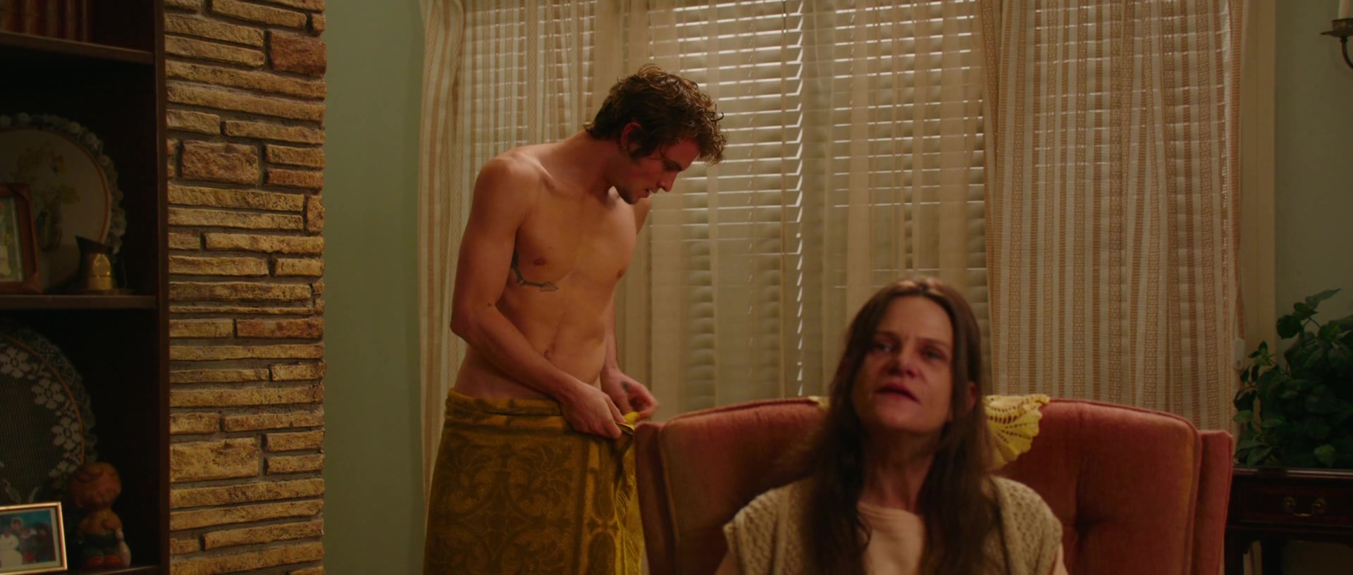 Slideshow shiloh fernandez naked.