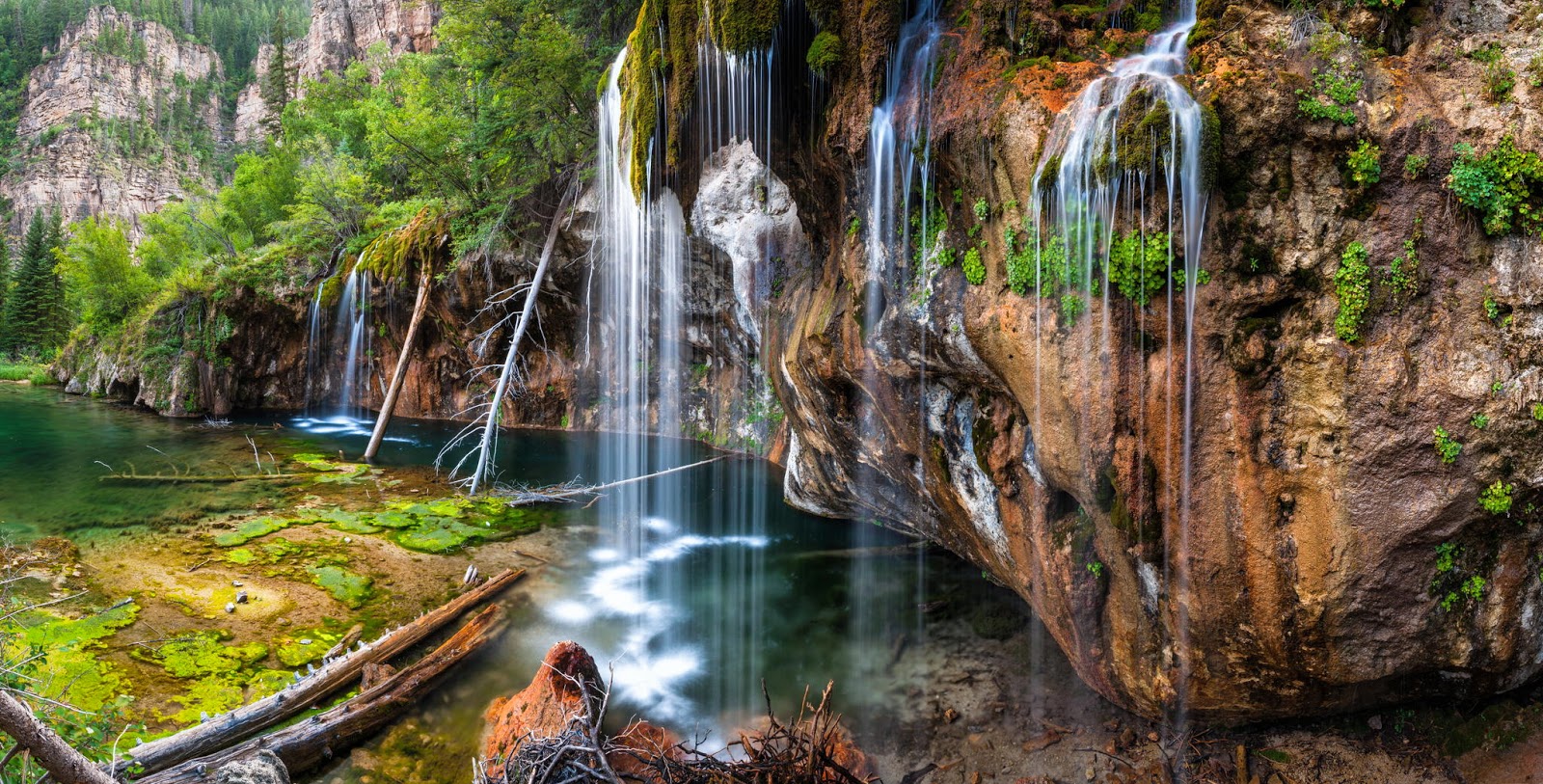 Banco de Imágenes Gratis: 33 fotografías de cascadas con hermosos paisajes  naturales