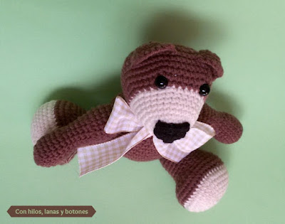 Con hilos lanas y botones: Reto Homenaje Tejiendo con Esperanza - Osito amigurumi