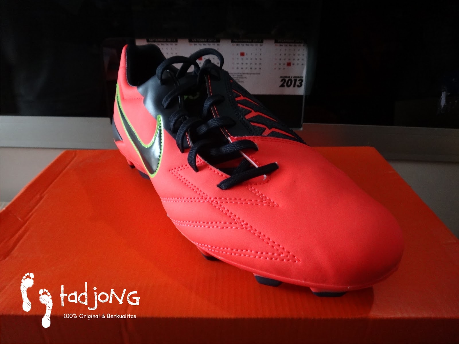 NIKE T90 SHOOT IV FG Crimson/Obsidian/Electric.Green ~ Tadjong Sport