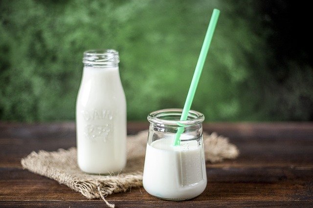 दूध भेसळ रोखण्यासाठी महाराष्ट्रातील मंत्रीच टाकणार छापे..! || Major Action Against Those Who Adulterated Milk in Maharashtra दूध भेसळ रोखण्यासाठी महाराष्ट्रातील मंत्रीच टाकणार छापे..! || Majo Action Against Those Who Adulterated Milk in Maharashtra