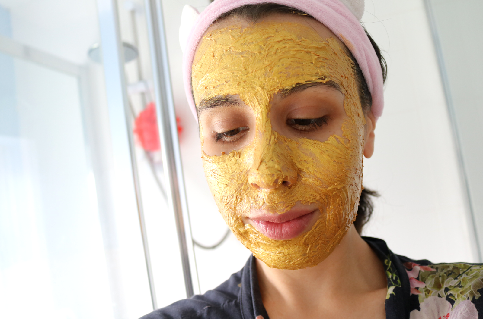 MidWeek Pamper Treat Evolve Organic Beauty BioRetinol Gold Face Mask
