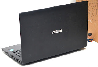 Laptop 2nd ASUS X200M 11.6-Inch Fullset