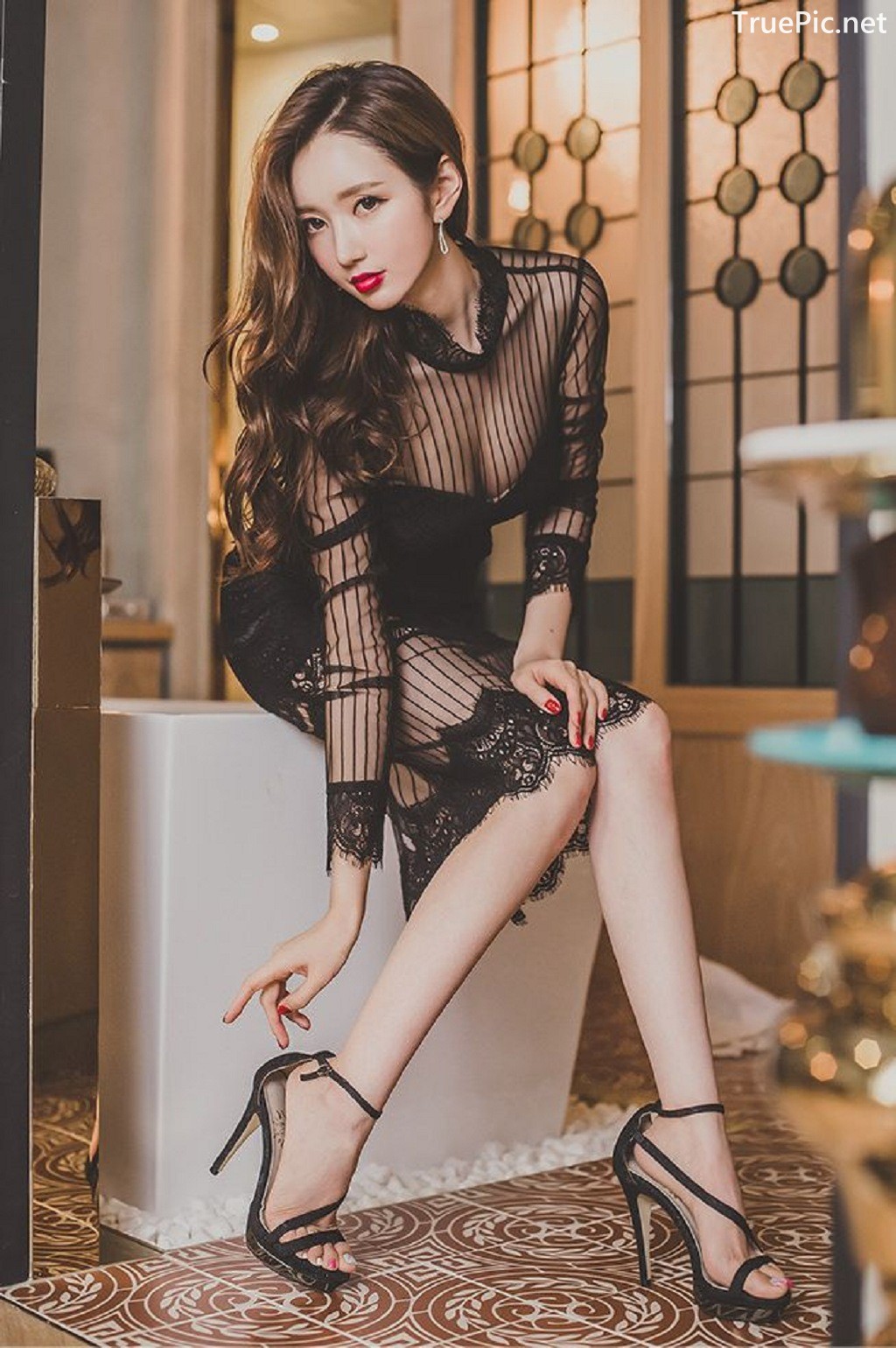 Image-Lee-Yeon-Jeong-Indoor-Photoshoot-Collection-Korean-fashion-model-Part-11-TruePic.net- Picture-38
