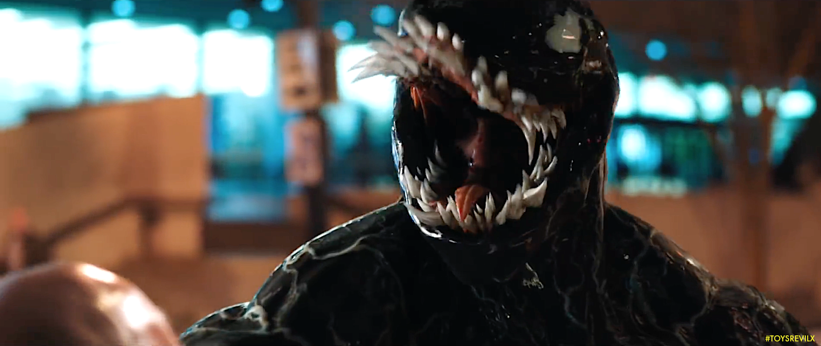 Venom Crosses $800m Threshold; Candyman Sequel; Walking Dead Dying? - YouTube